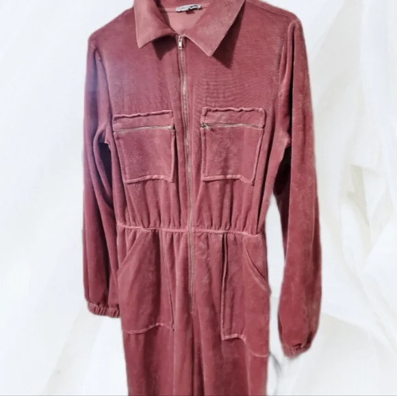 SOLD Pink jumpsuit - Picture 3 of 4